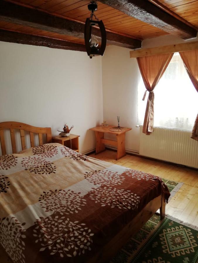 Rustic Rooms ริชนอฟ ภายนอก รูปภาพ
