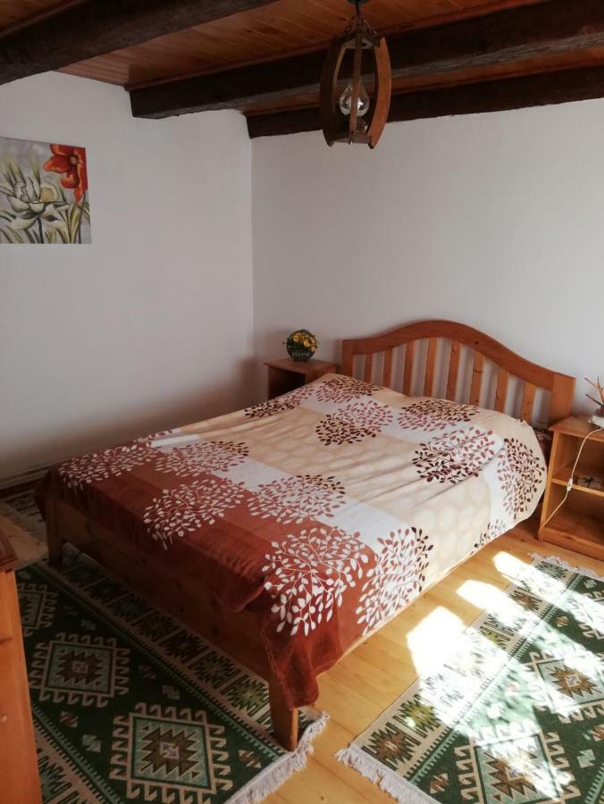 Rustic Rooms ริชนอฟ ภายนอก รูปภาพ